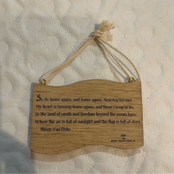 Vintage Hallmark Keepsake Ornament- America For Me Colonial Flag Includes Box - Picture 4 of 6